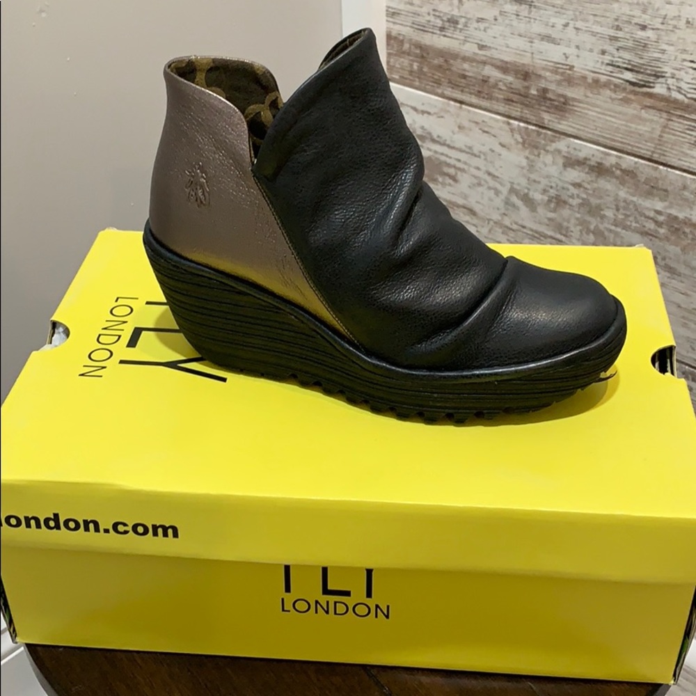 Fly London YIP Black/Bronze